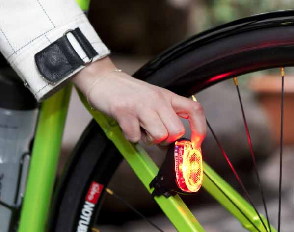 Cateye Fahrrad Rücklicht Batterie Wechseln