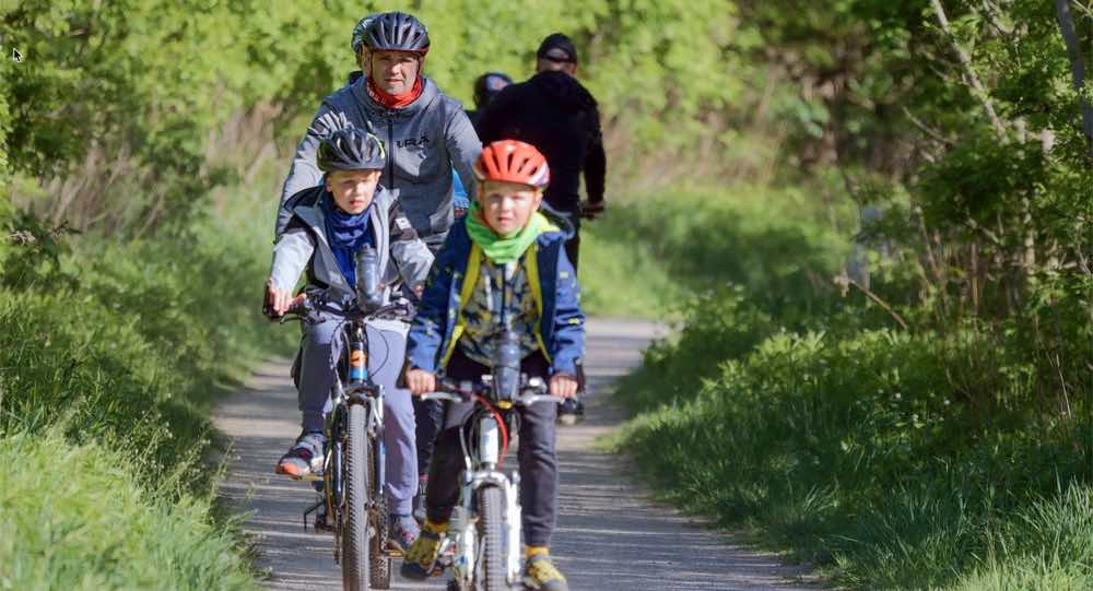 Familienurlaub mit dem Fahrrad Pixabay/Surprising_Media